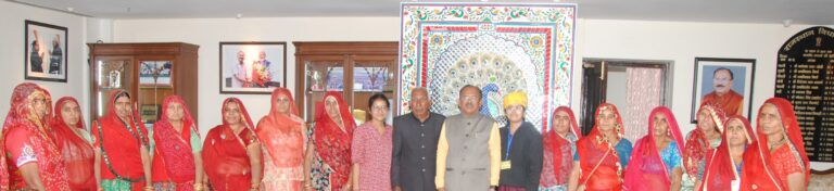 Assembly: पचपदरा के ग्रामीणों ने देखी विधानसभा