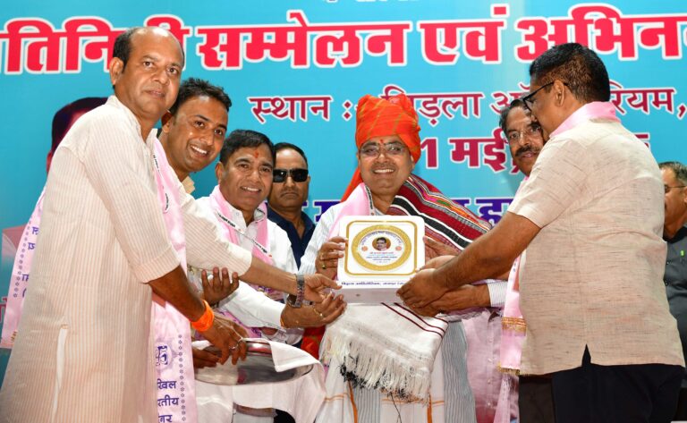 C M NEWS: आजादी पूर्व से ही रैगर समाज का राष्ट्रहित में अहम योगदान रहा है —मुख्यमंत्री