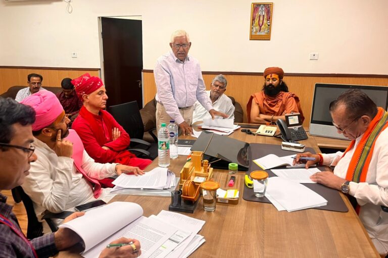 गौशालाओं में सुधार पर गोपालन मंत्री की समीक्षा