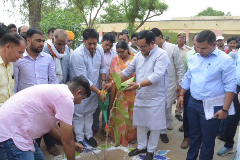 Rajasthan News: शासन-प्रशासन में पारदर्शिता हमारी प्राथमिकता है —मंत्री गहलोत