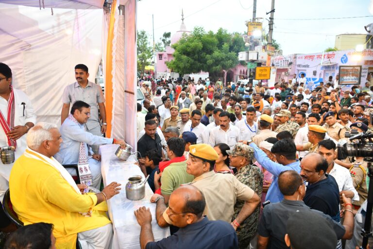 C M NEWS: मुख्यमंत्री सपत्नी गुरु की शरण में