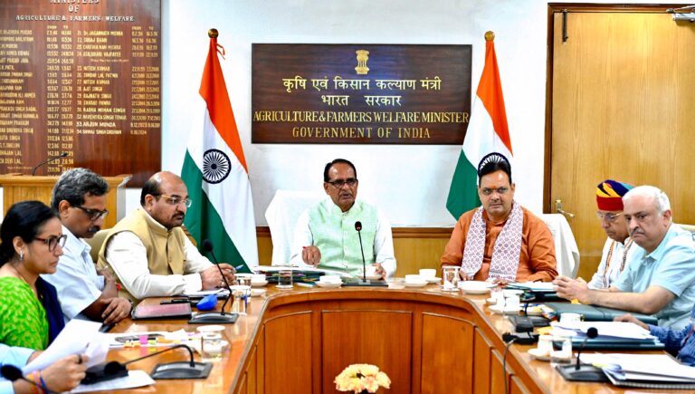 C M NEWS: मुख्यमंत्री की केन्द्रीय मंत्रियों से संवाद, प्रदेश में पीएम-जनमन योजना के तहत बनेगें 7 लाख मकान