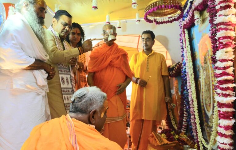 C M NEWS: श्री गोविंददेव जी मंदिर से निकली शोभायात्रा- मुख्यमंत्री ने शोभायात्रा का किया शुभारंभ