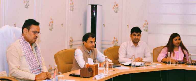 C M NEWS: राजस्थान की विकास यात्रा से प्रवासी राजस्थानियों को कराएं अवगत -मुख्यमंत्री