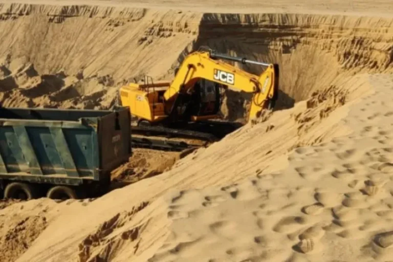 Rajasthan News: प्रदेश में 93 बजरी लीज नीलामी हुई रद्द