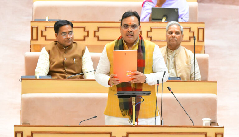 C M NEWS: सदन में पांच साल बनाम-दो साल की लाल किताब पर होगी चर्चा, मुख्यमंत्री ने स्वीकार की चुनौती