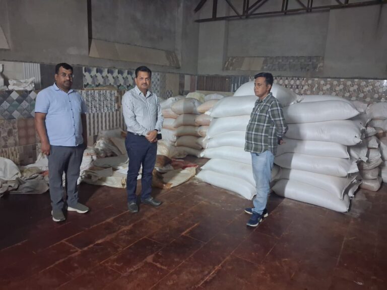 Rajasthan News: मिलावट के खिलाफ बड़ी कार्रवाई, मसाला फैक्ट्री से 5480 किलो मिलावटी मिर्च जब्त